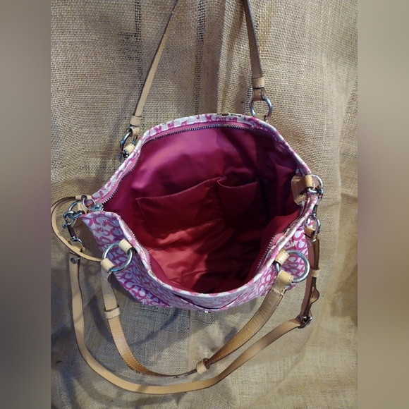 Pink Coach Signature Op Art Leah Tote Bag 13142 - Picture 4 of 11